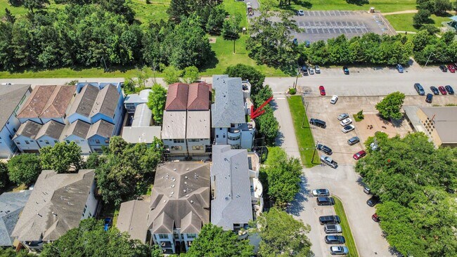 Building Photo - 6519 Durford St