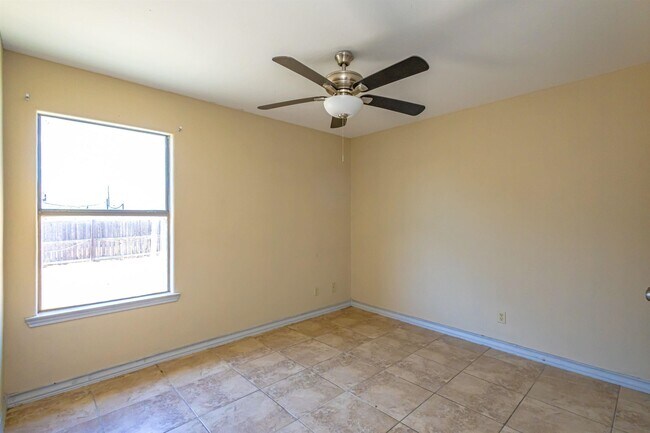 Building Photo - 4416 Wild Flower Ave