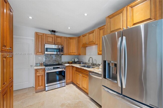 Building Photo - 5620 Alhambra Cir