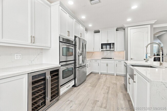 Building Photo - 5550 NE Trieste Terrace