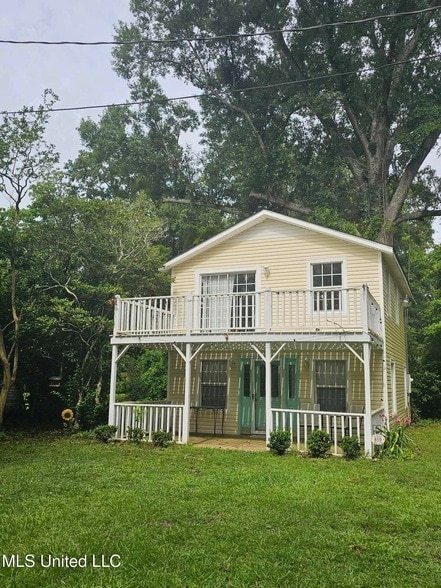 Building Photo - 859 Mill St