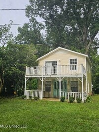 Building Photo - 859 Mill St