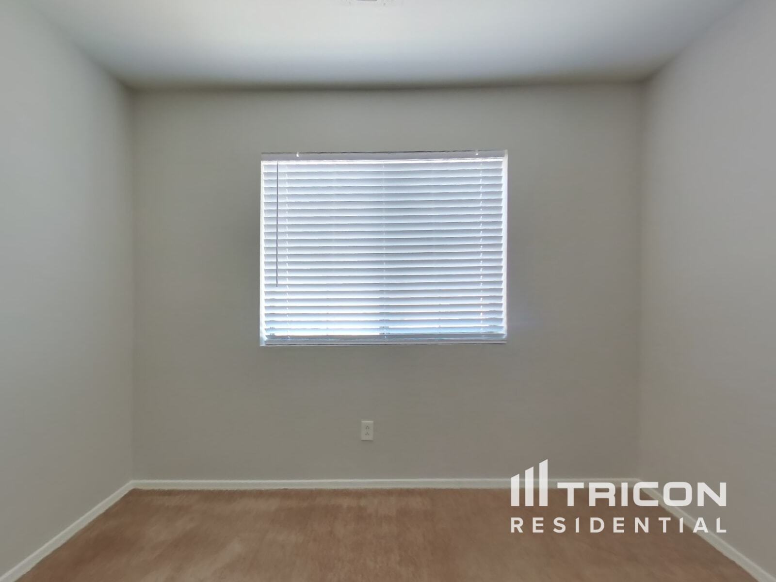 Building Photo - 12927 W Port Royale Ln