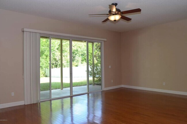 Building Photo - 32410 Pond Parke Pl