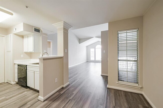 Building Photo - 3231 Allen Pkwy