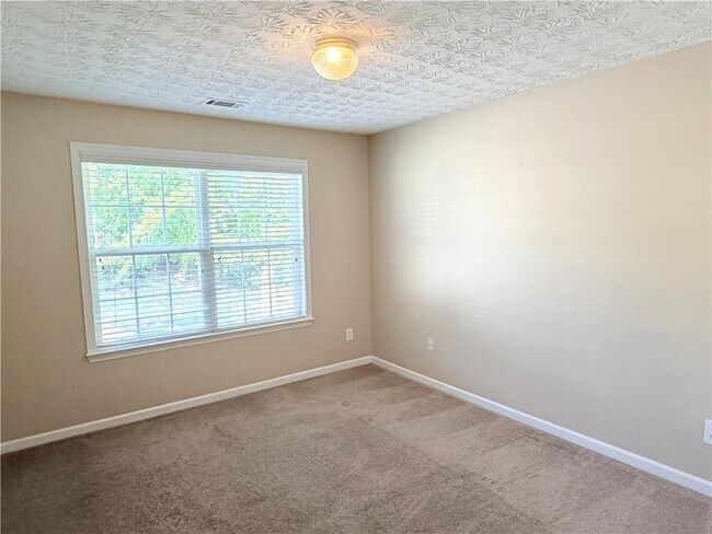 Building Photo - 1210 Skylar Ridge Cir