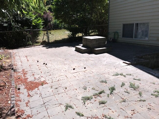 Building Photo - 1151804