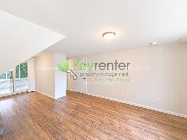 Building Photo - 608 Charlton Dr