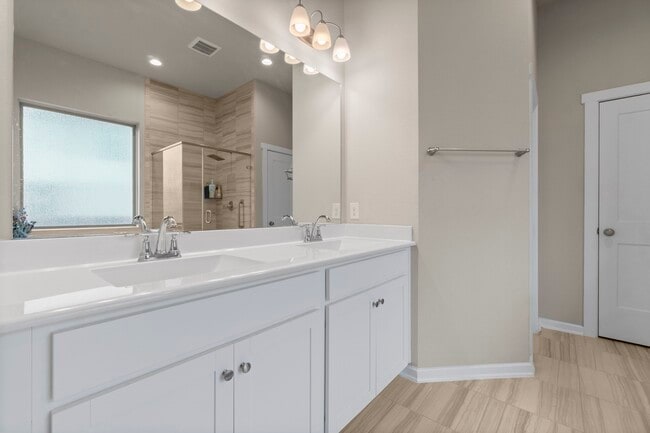 Building Photo - 248 Crest Edge St