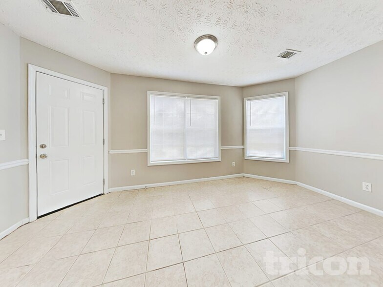 Building Photo - 616 Magnolia Dr