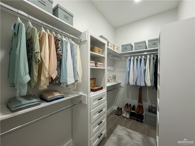 Building Photo - 27 Cooper Ln