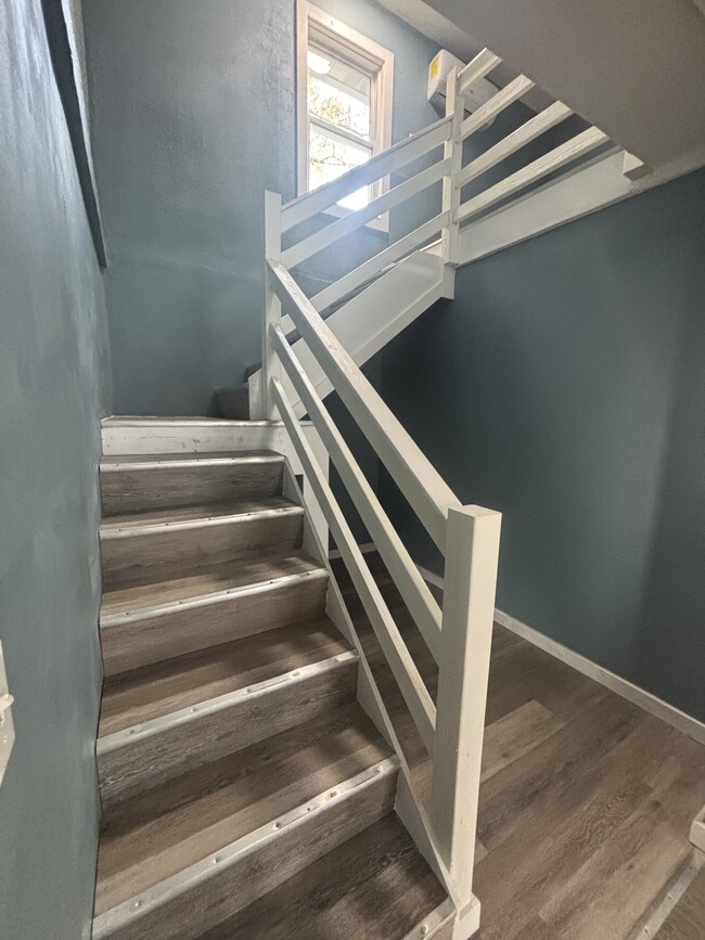 Building Photo - 225 E Bergey St