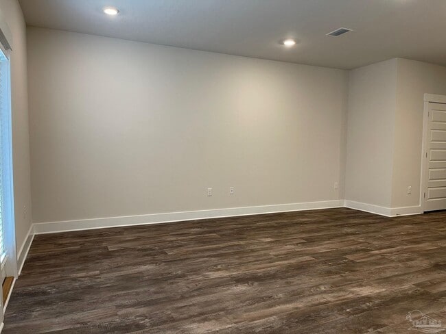 Building Photo - 1650 Iroquois Ct