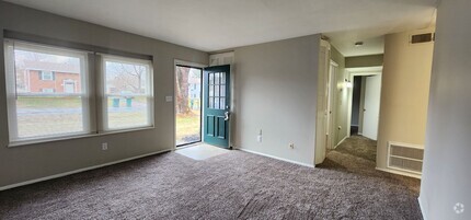 Building Photo - Nice, 3 Bedrooms, 1 Bath, Brick Ranch Home...