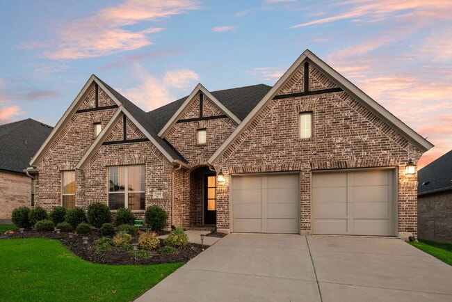 Building Photo - "Spacious 4-Bedroom Retreat with 2.5 Baths...