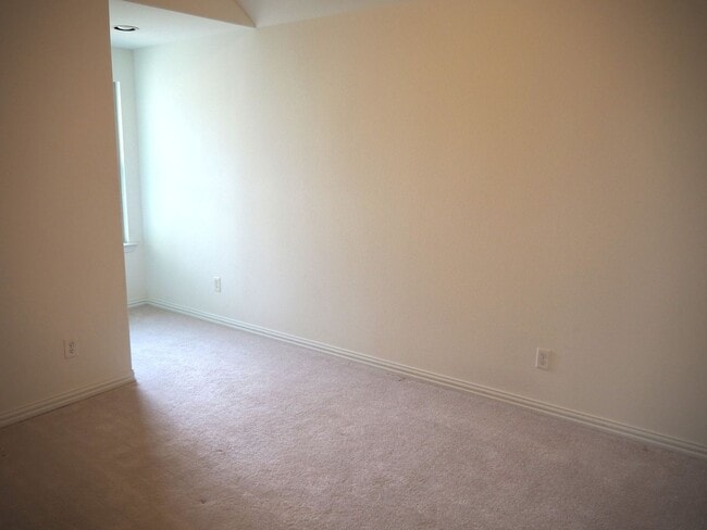 Building Photo - 2007 Greenvine Cir