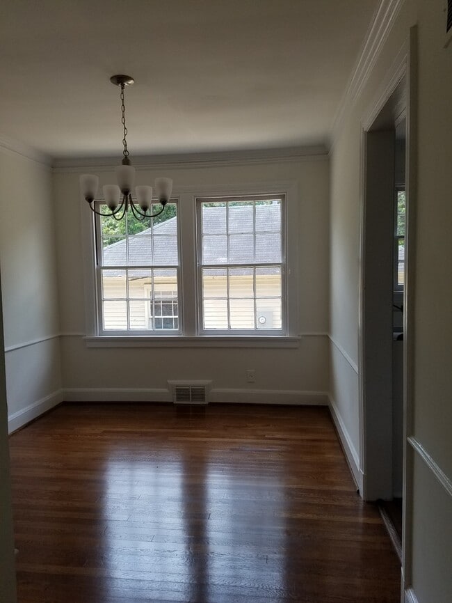 Building Photo - Hayes Barton Duplex for rent