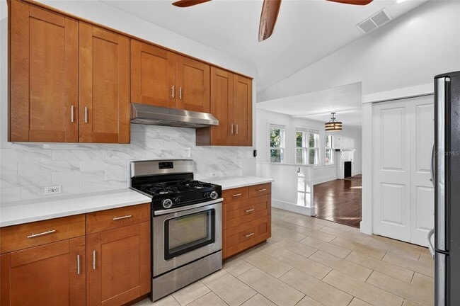 Building Photo - 2905 14th St N