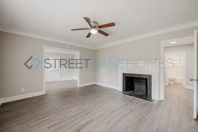Building Photo - Charming 4 Bedroom in Columbus!