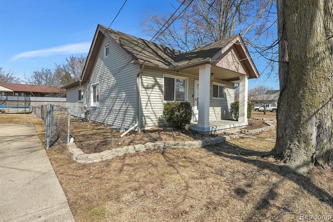 Building Photo - 17511 Castle St