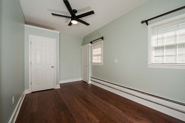 Building Photo - 1439 Route 9P C