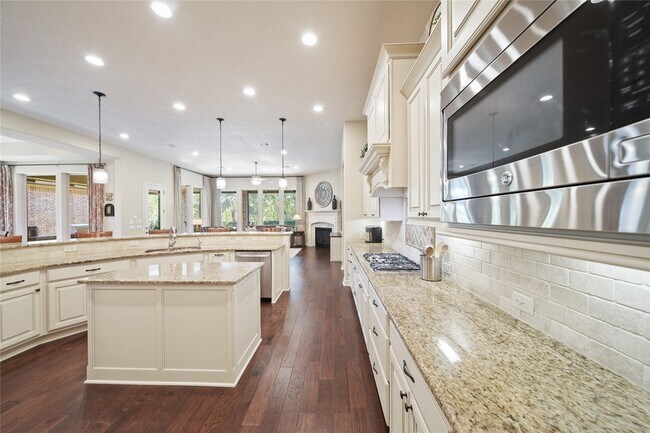 Building Photo - 9510 Spring Rose Dr