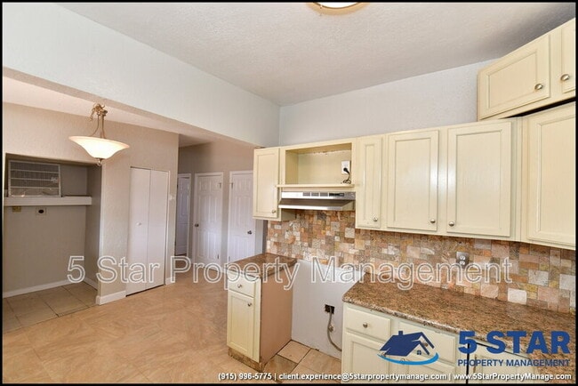 Building Photo - 9143 Matterhorn Dr