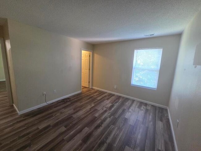 Building Photo - 5604 Rambling Dr