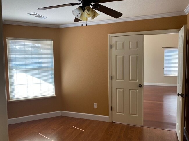 Building Photo - 4 bedroom single story in Manteca!