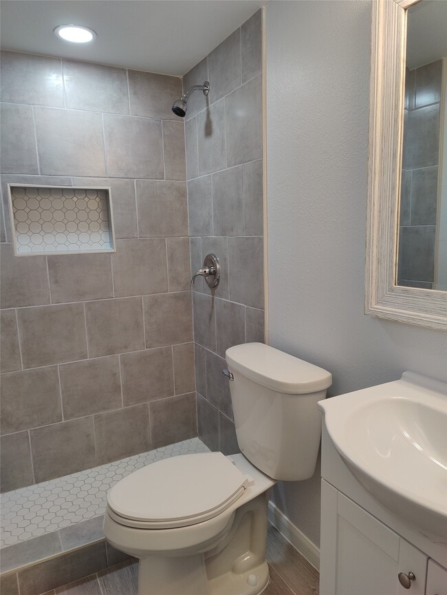 Building Photo - 11731 Fall Meadow Ln