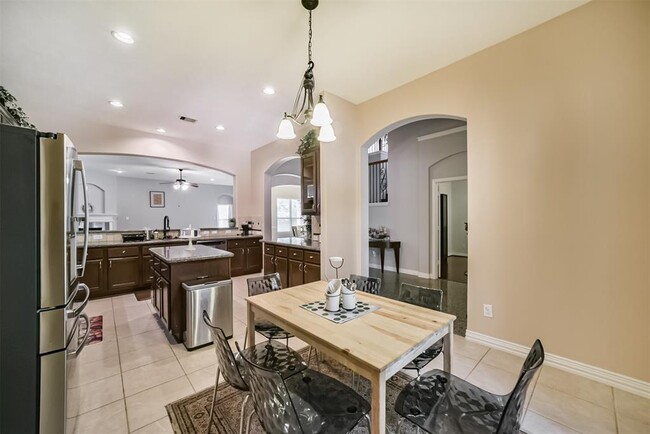 Building Photo - 24919 Ginger Ranch Dr