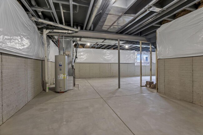 Building Photo - 3832 Old Glory Lp