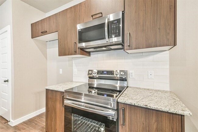 Building Photo - 9896 Grosbeak Ln