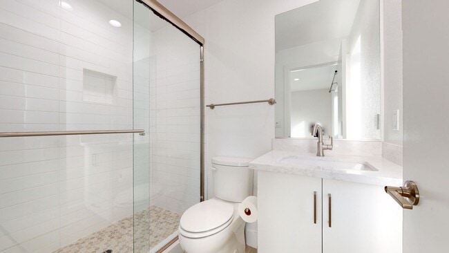 Building Photo - Beautiful Walnut Creek Townhome!