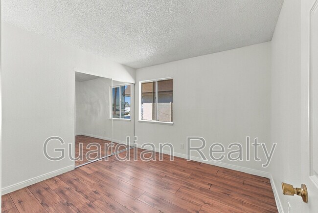 Building Photo - 4248 Tara Ave