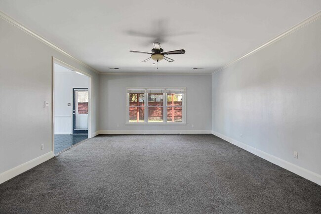 Building Photo - 979 Welbeck Cove