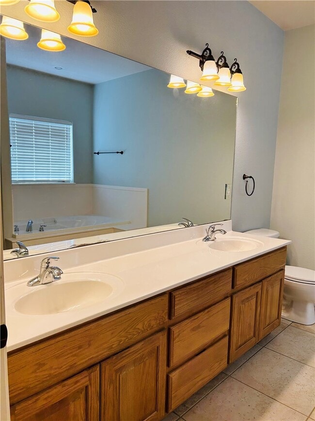 Building Photo - 15 Mills Dr