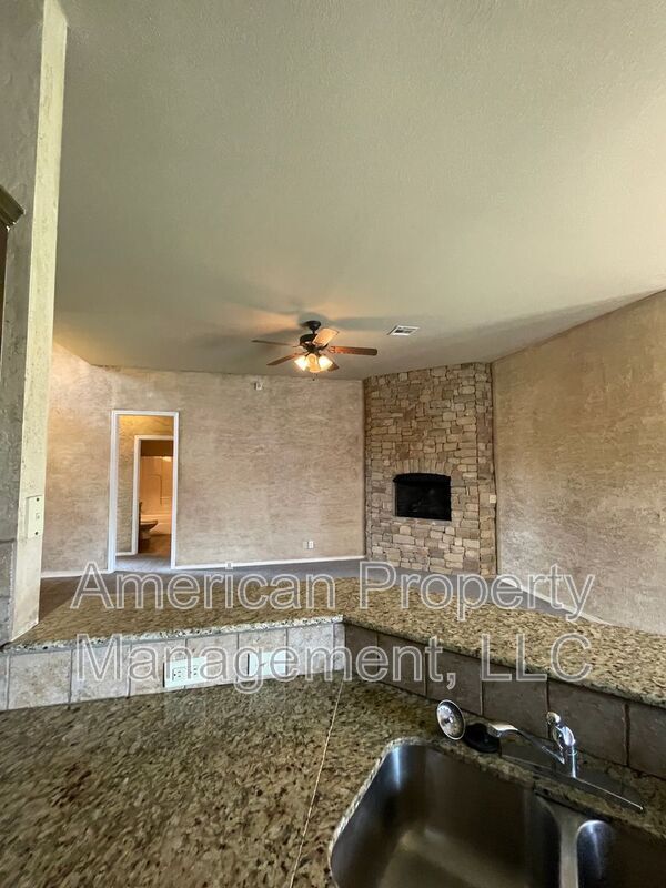 Building Photo - 15624 S Birch Ave