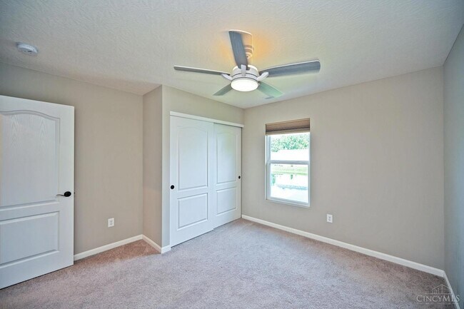 Building Photo - 1538 Summerview Ln