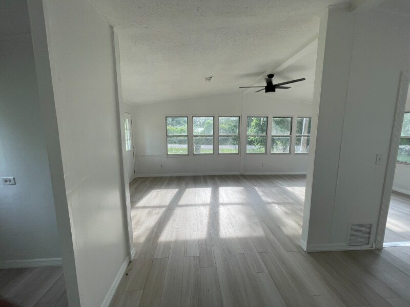 Building Photo - 15731 Trigonia St