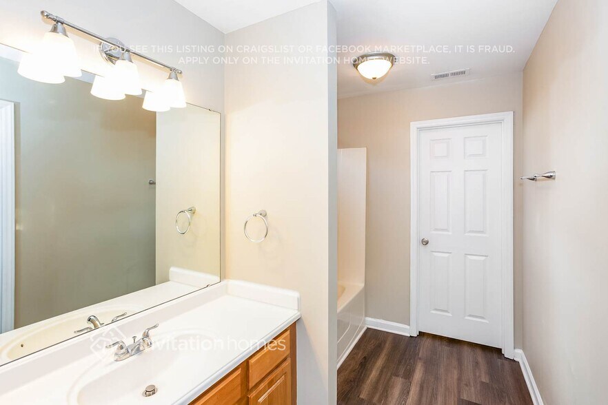 Building Photo - 4726 Eastwycke Pl Dr