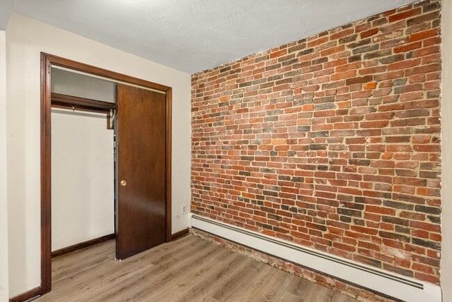 Building Photo - 166 F St