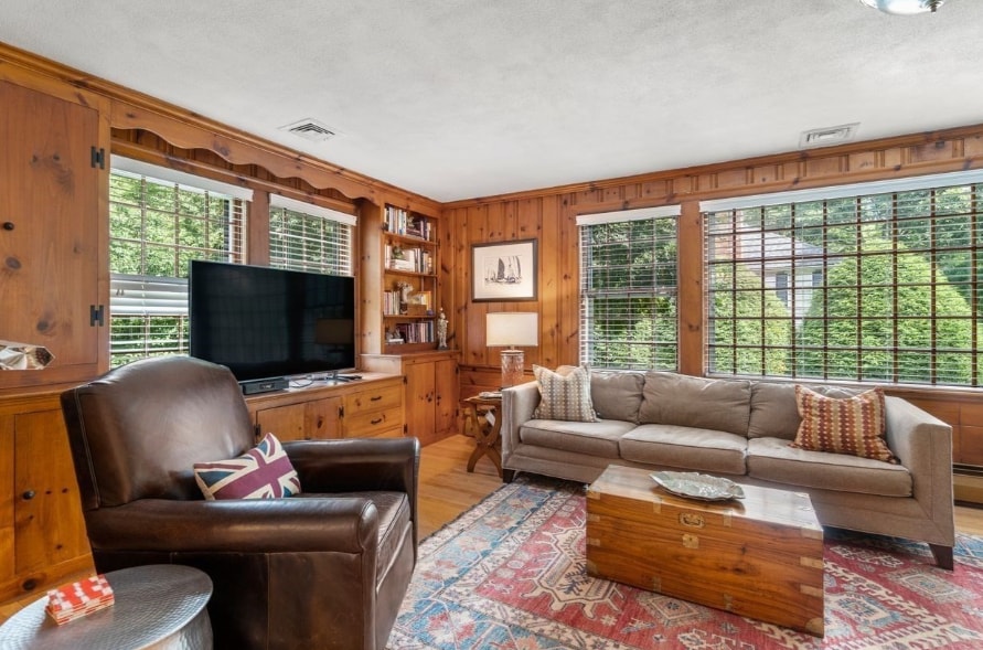 Building Photo - 11 Nantucket Rd