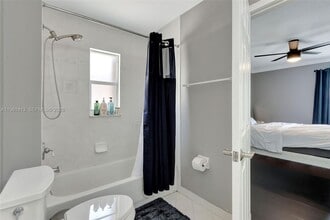 Building Photo - 4450 Banyan Trails Dr