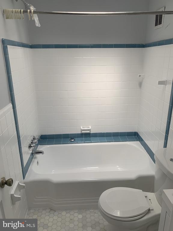 Building Photo - 3711 Richmond St