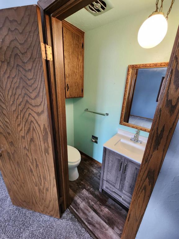 Building Photo - 2318 E Boulevard Ave