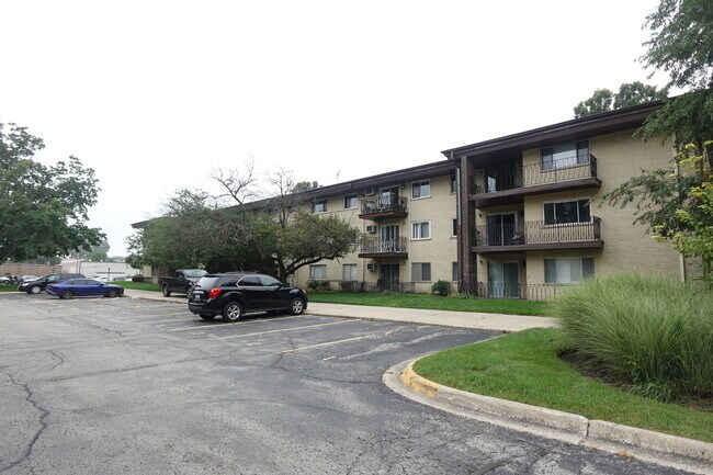 Building Photo - 1206 E Fairview St