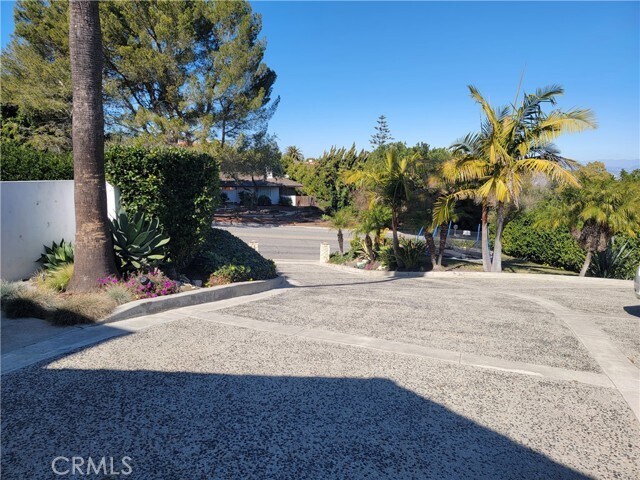 Building Photo - 1024 Granvia Altamira