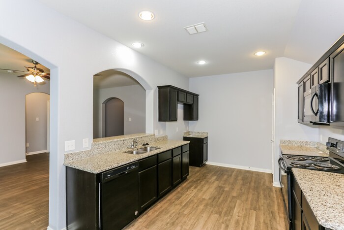 Building Photo - 9021 Curacao Dr