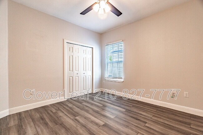 Building Photo - 5707 Midcrown Dr